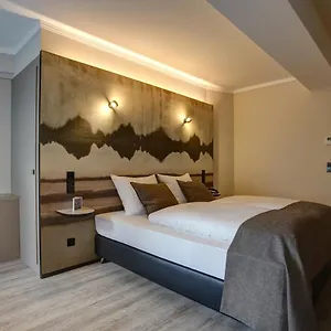 cristall.topcolognehotels.com/
